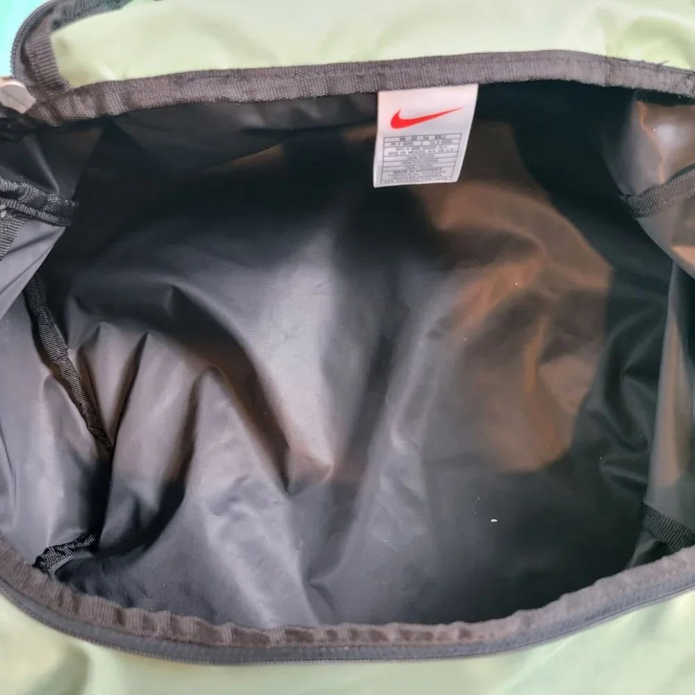 Vintage Nike Unisex Adults Green Black Duffel Bag Gym Work Casual Travel
